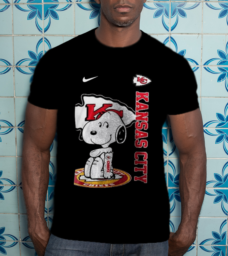 Kansas City Chiefs Snoopy Yes I'm Old Thank You For The Memories T-Shirt