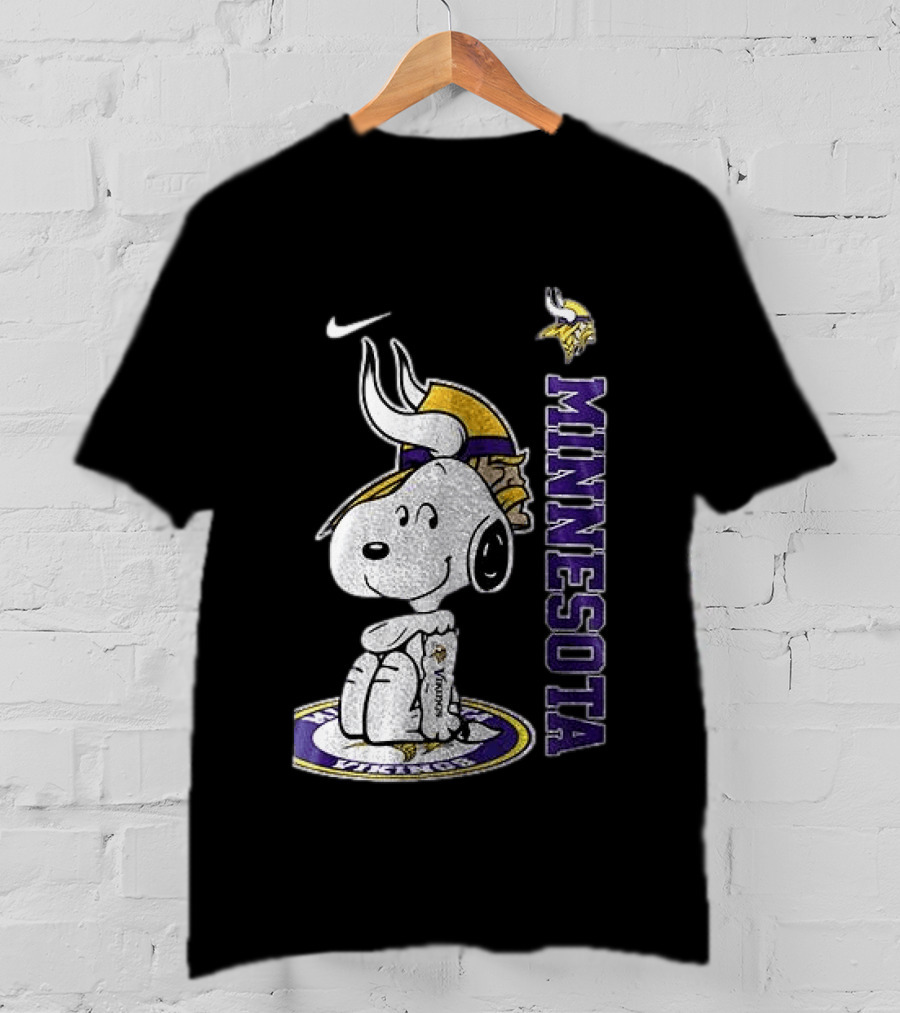Minnesota Vikings Peanuts Snoopy Thank You For The Memories T-Shirt