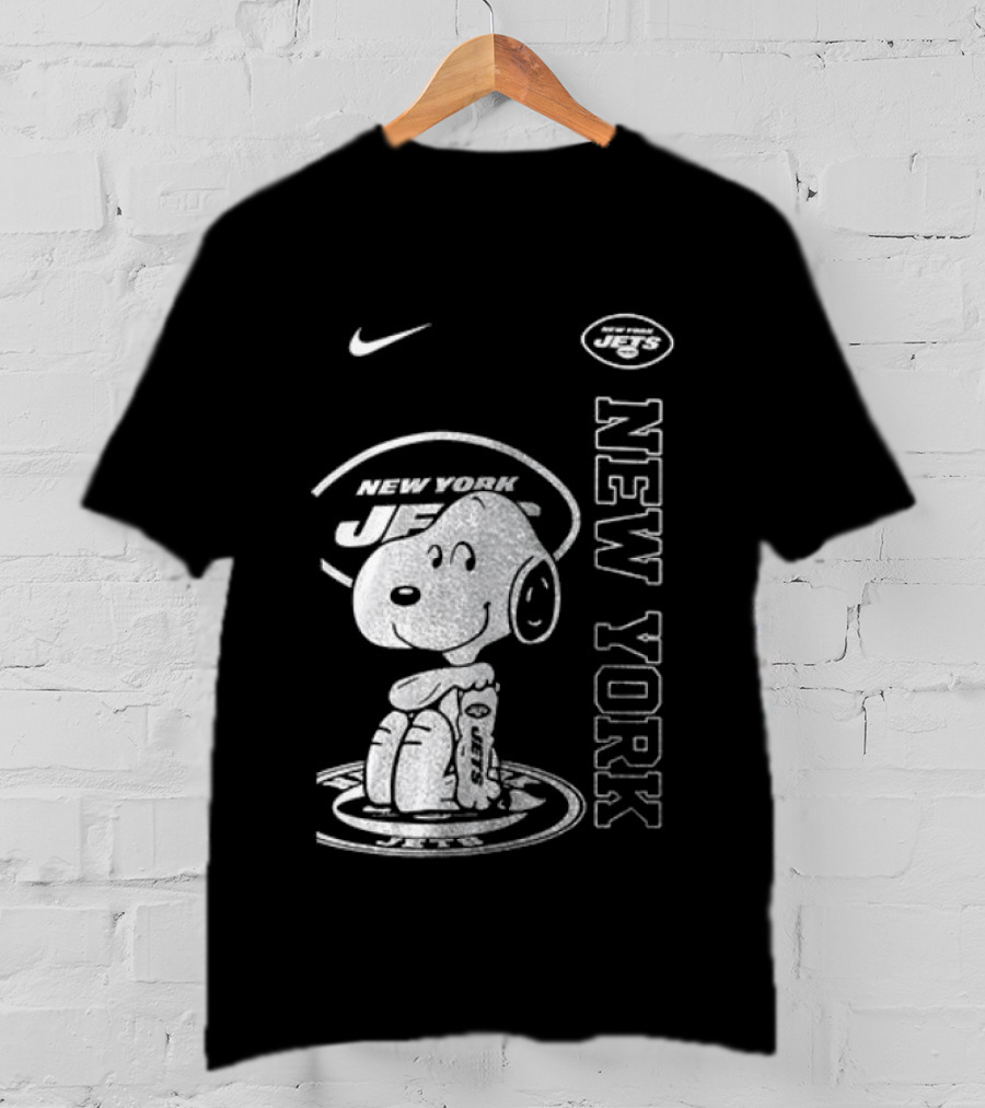 New York Jets Snoopy Yes I'm Old Thank You For The Memories T-Shirt