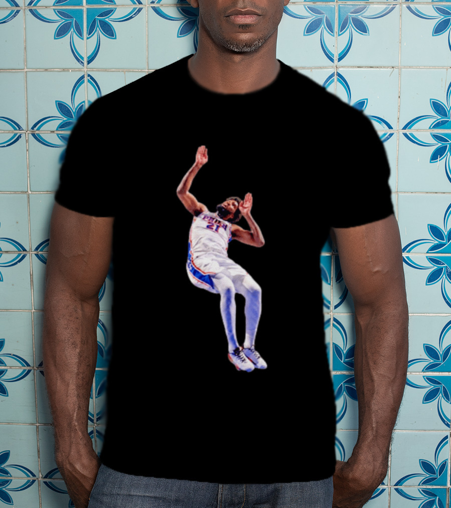 New York Knicks Mitchell Robinson Dunking On Philadelphia Player T-Shirt