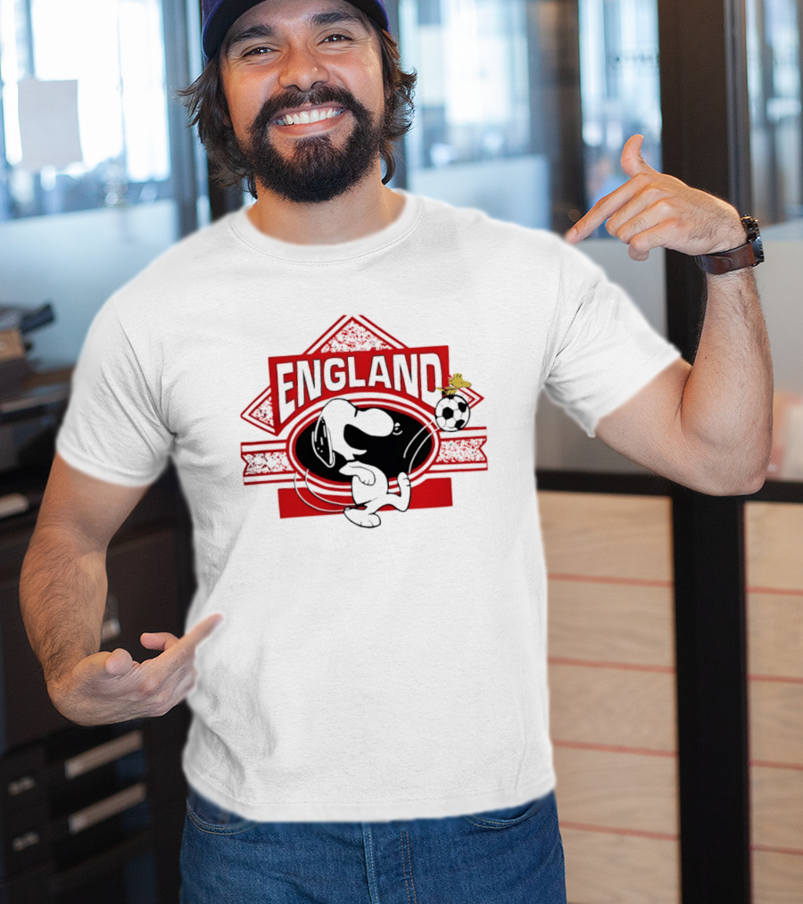 Snoopy Woodstock Peanuts England Soccer Football Collaboration T-Shirt