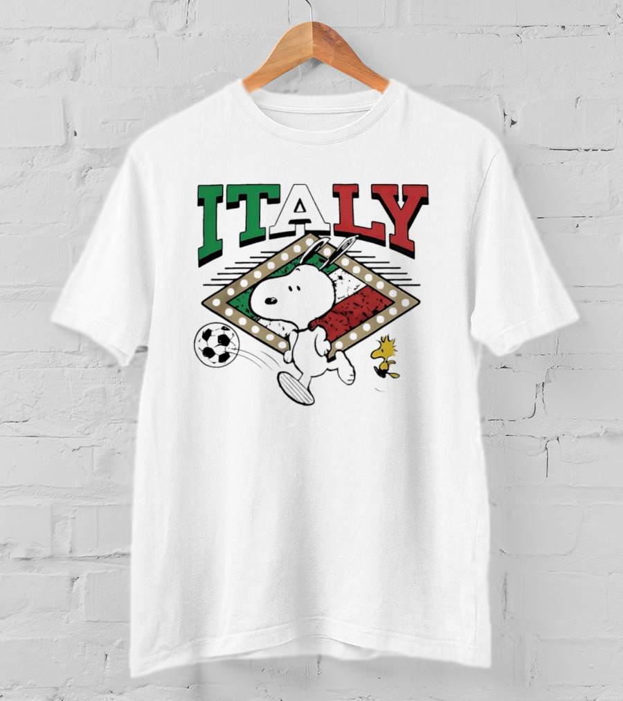 Italy Snoopy Woodstock Peanuts Soccer Team T-Shirt