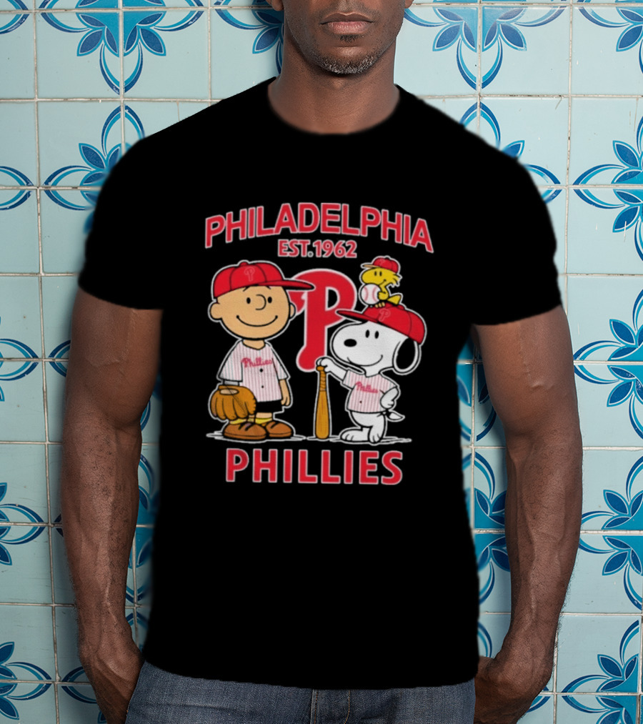 Philadelphia Phillies Est 1962 Snoopy Woodstock Baseball Peanuts T-Shirt