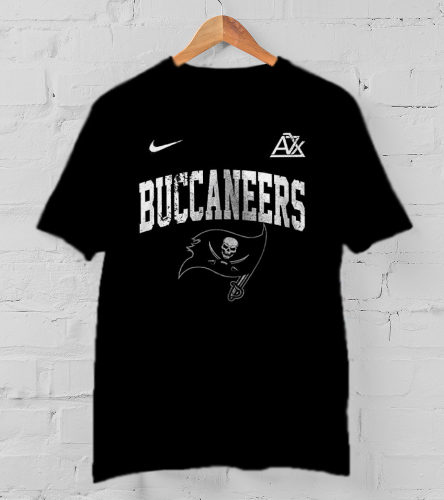 Tampa Bay Buccaneers Avenged Sevenfold Hail To The King T-Shirt