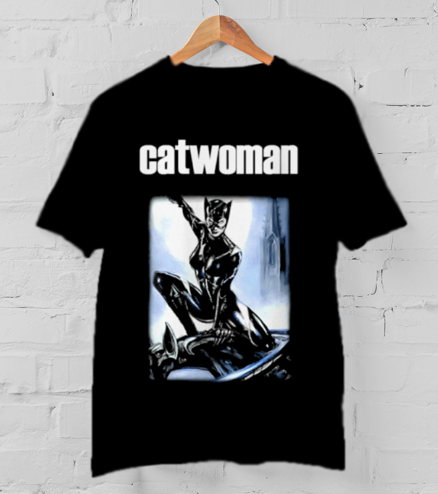 Catwoman Selina Kyle DC Comics Gotham Stealth Pose T-Shirt