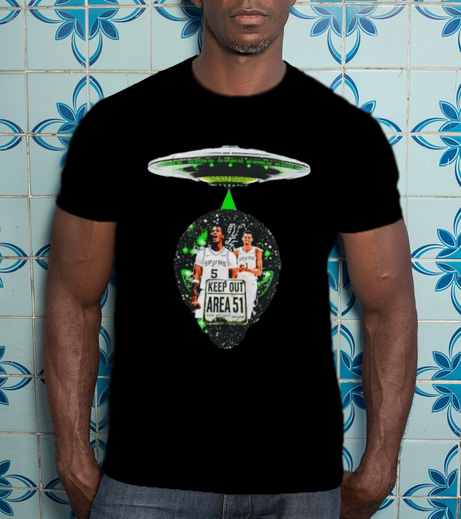 San Antonio Spurs Keep Out Area 51 UFO Basketball T-Shirt