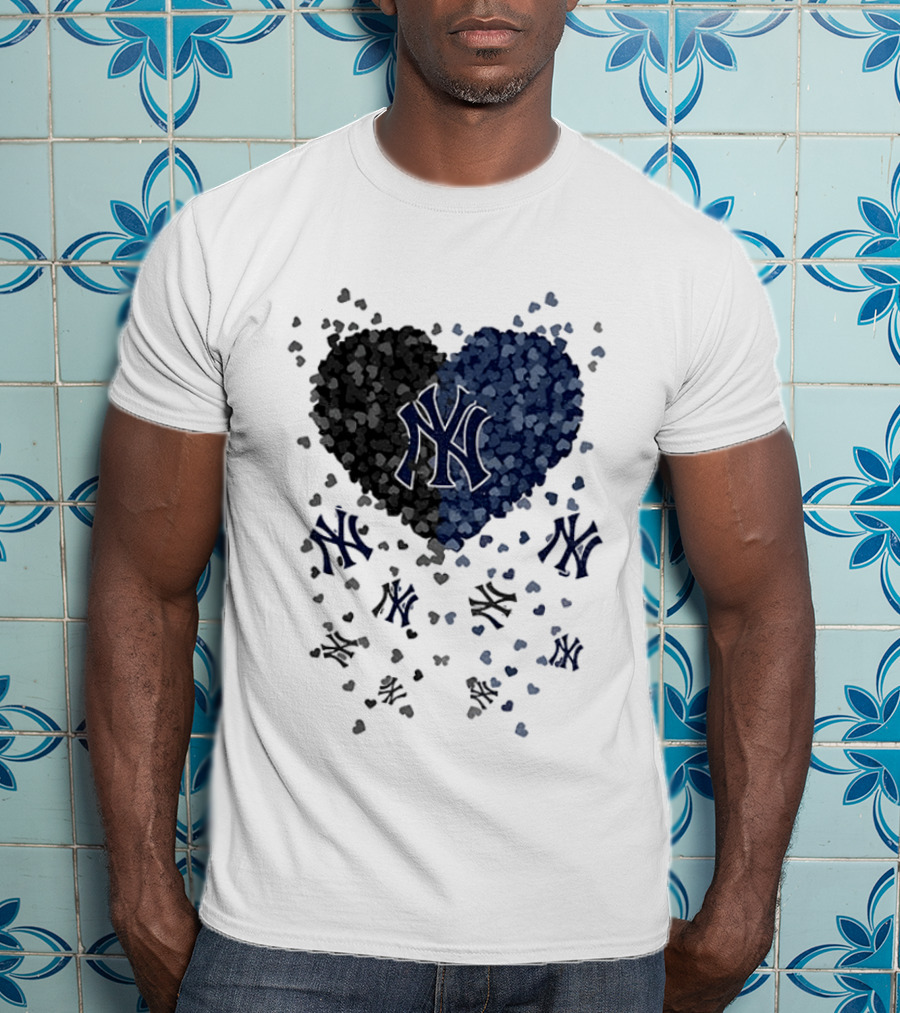 New York Yankees MLB Heart 2026 T-Shirt