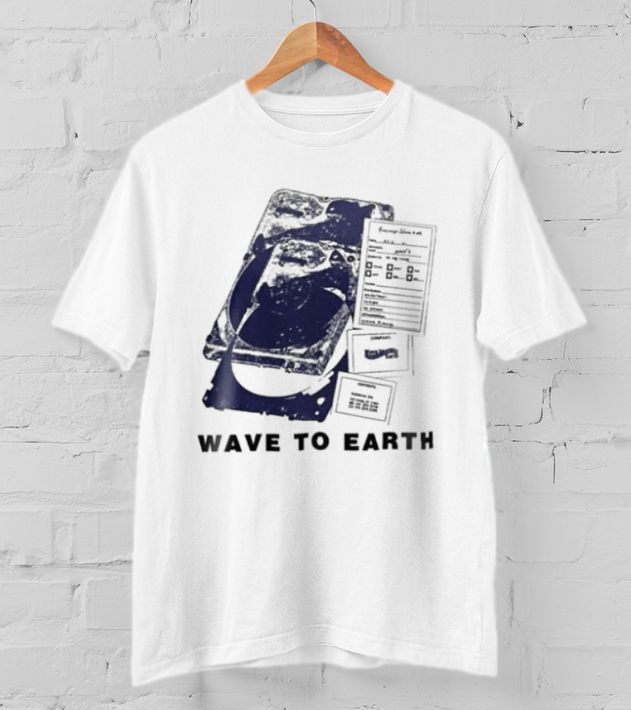 Wave To Earth Vintage Cassette Player Aesthetic T-Shirt