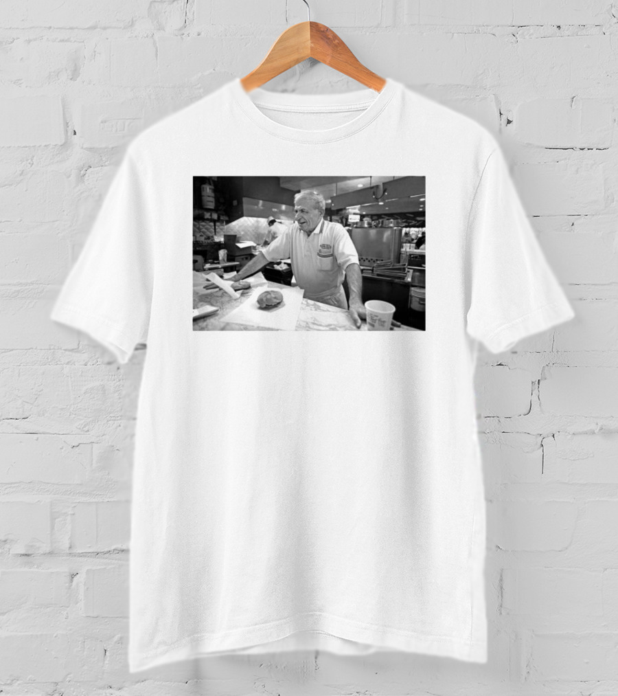 Sam Sianis Cheezborger Legend At Chicago's Billy Goat Tavern Passes Away At 91 T-Shirt