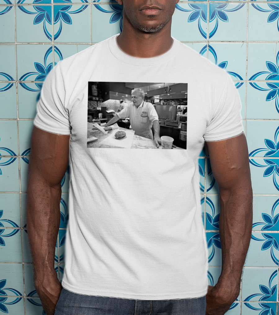 Sam Sianis Cheezborger Legend At Chicago's Billy Goat Tavern Passes Away At 91 T-Shirt