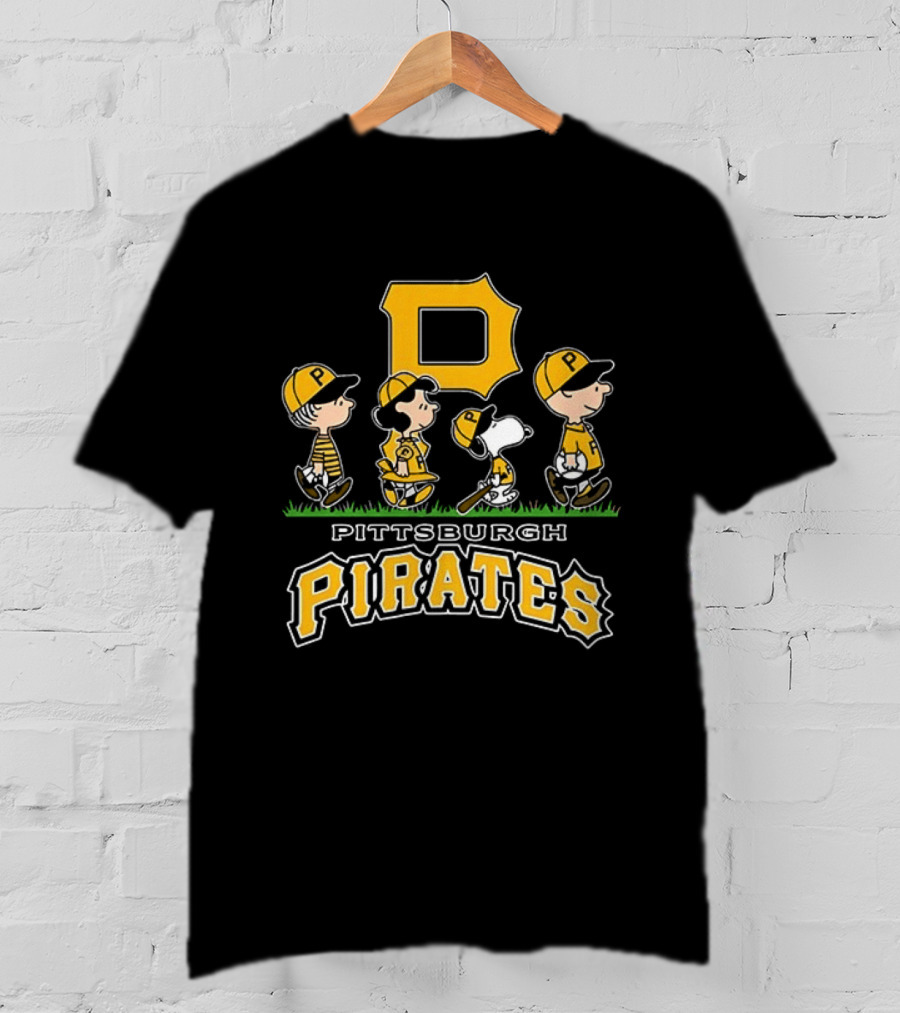 Snoopy Charlie Brown Linus Lucy Pittsburgh Pirates 2026 T-Shirt
