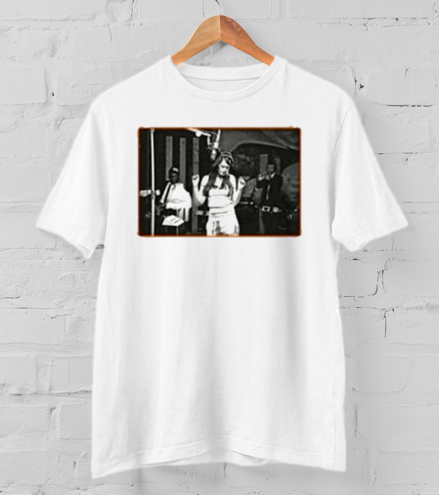 Sienna Spiro Visitor Studio Retro Black And White Music Scene T-Shirt