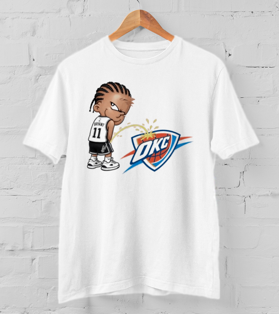 San Antonio Spurs Carter Bryant Peeing On OKC Thunder Caricature T-Shirt