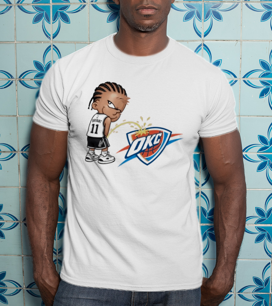 San Antonio Spurs Carter Bryant Peeing On OKC Thunder Caricature T-Shirt