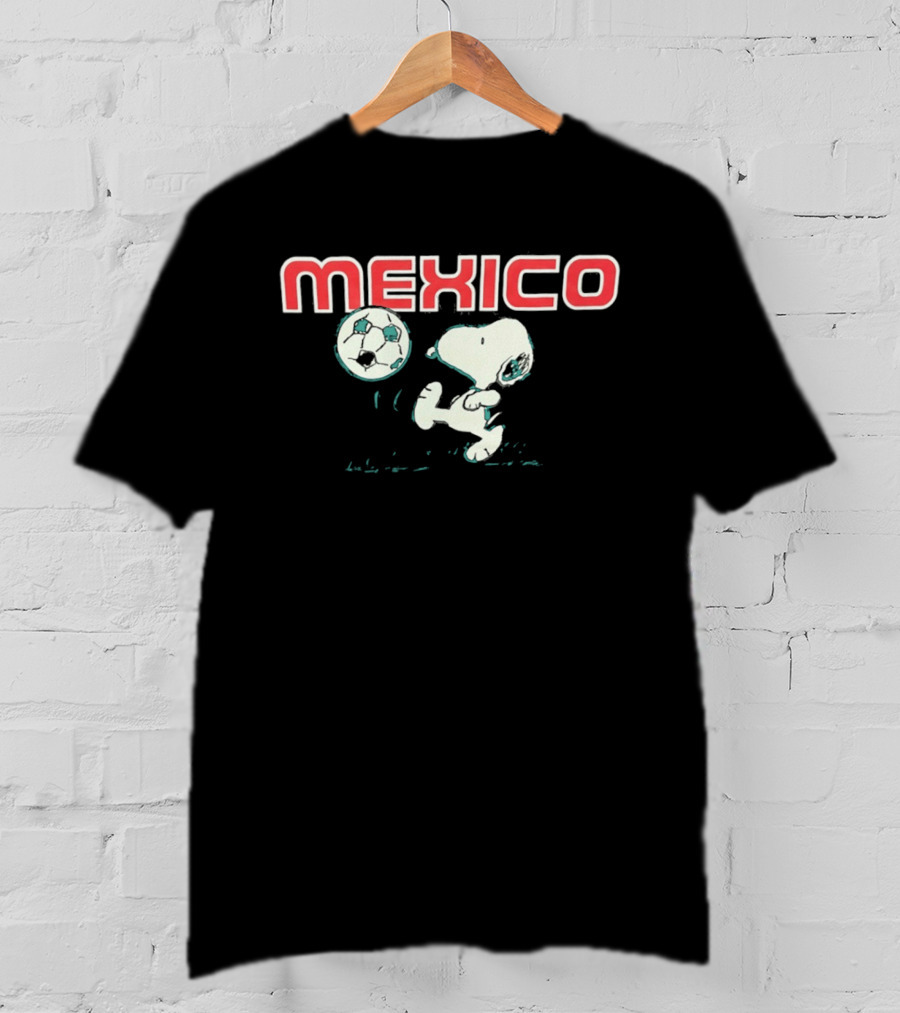 Mexico Snoopy Soccer Player Peanuts Football T-Shirt