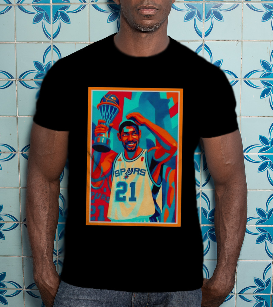 Tim Duncan San Antonio Spurs 21 Holding Trophy Victory Celebration T-Shirt