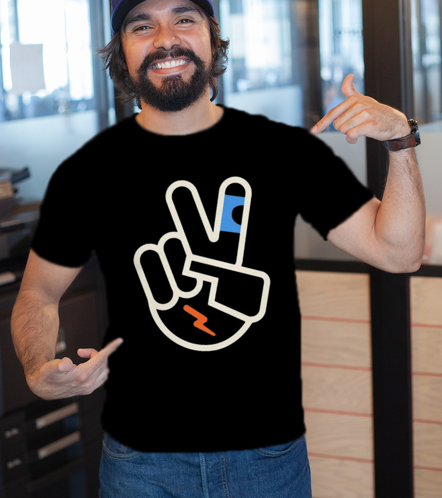 OKC Thunder Shai Gilgeous Alexander Peace Sign Celebration T-Shirt