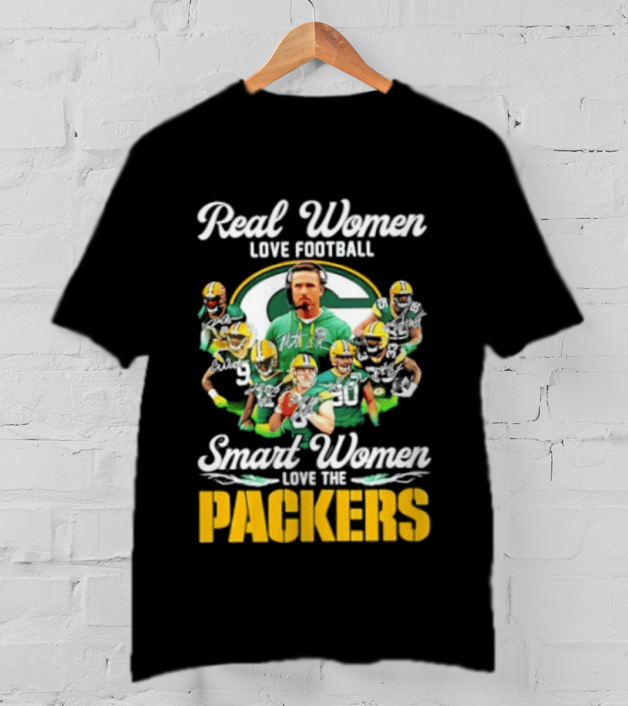 Real Women Love Football Smart Women Love The Packers T-Shirt