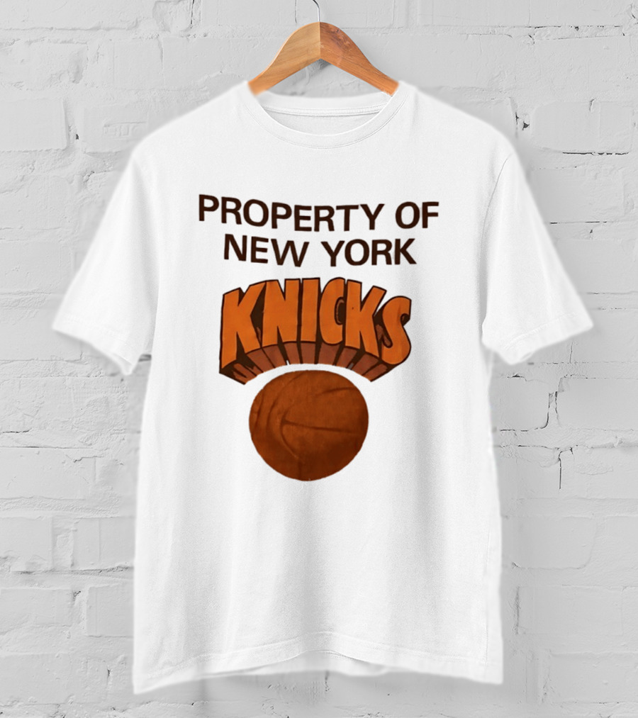 New York Knicks Basketball Property T-Shirt