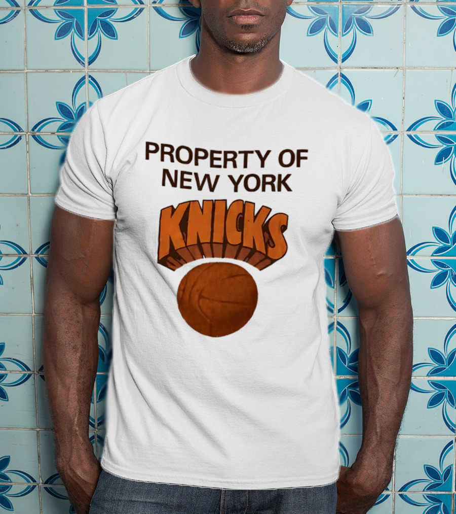 New York Knicks Basketball Property T-Shirt