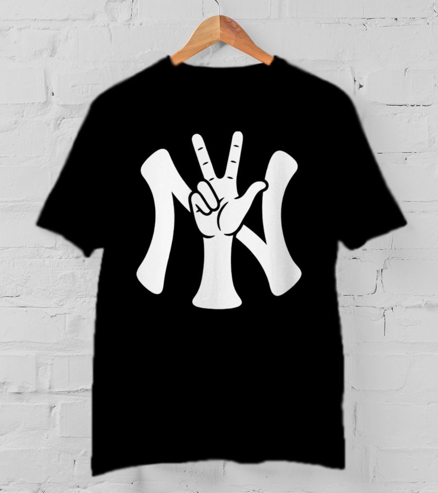 New York Yankees Peace Victory North Star Midwest Yankees Fan T-Shirt