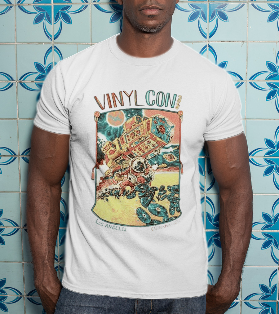 VinylCon 2026 Los Angeles August 22 23 Astronaut Carrying Boom Box With Flying Records Event T-Shirt