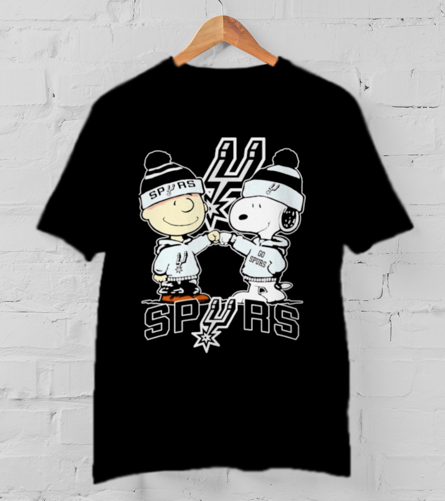 Peanuts Charlie Brown Snoopy San Antonio Spurs Fist Bump Spurs T-Shirt