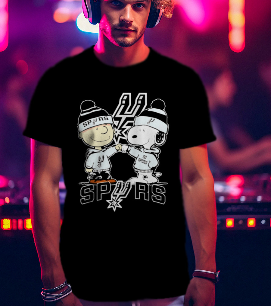 Peanuts Charlie Brown Snoopy San Antonio Spurs Fist Bump Spurs T-Shirt