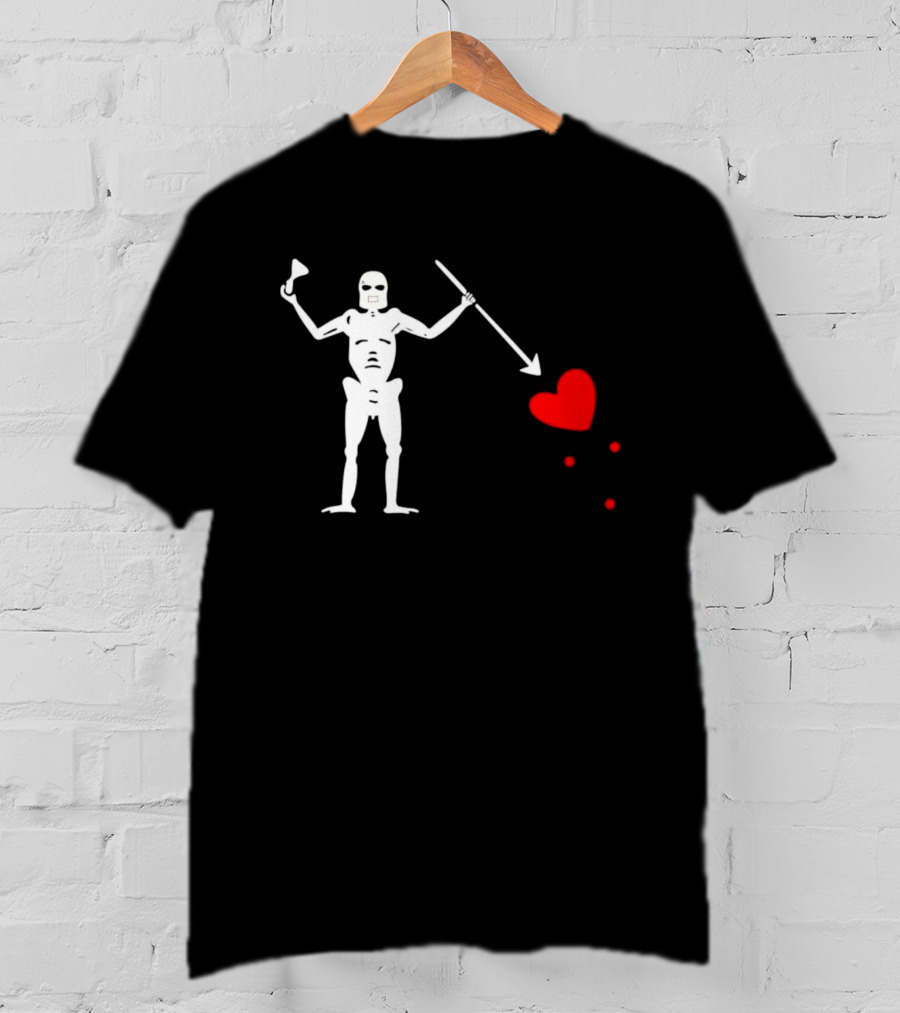 Skeleton With Spear And Heart Symbol Edward Blackbeard Teach T-Shirt