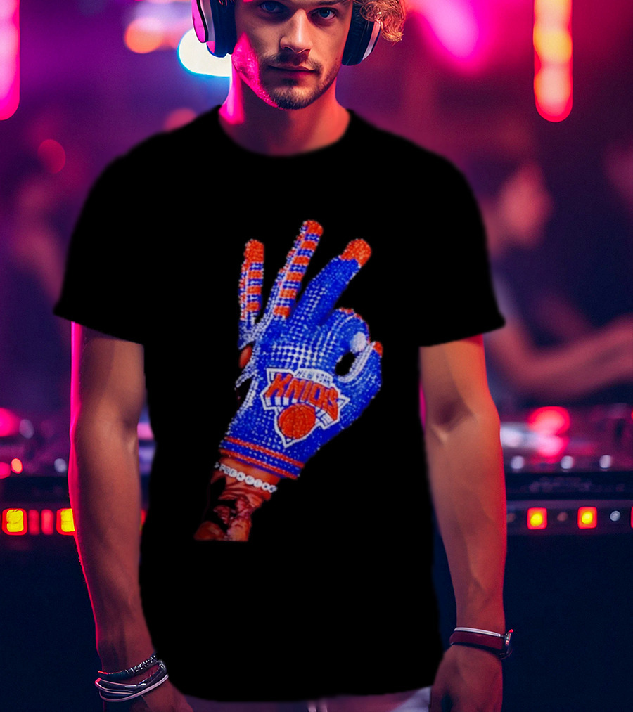 New York Knicks NBA Frenchoo Basketball Fan Glove T-Shirt