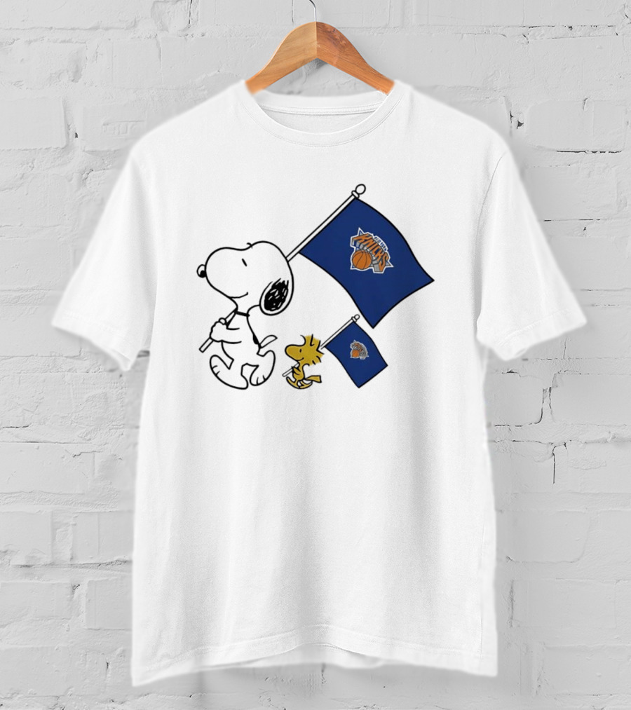 Snoopy Woodstock New York Knicks Flags Cheer T-Shirt
