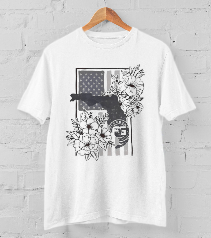 Florida State Map With American Flag Stars And Stripes Floral FLG T-Shirt