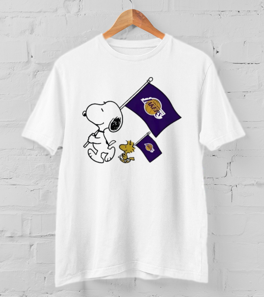 Los Angeles Lakers Snoopy And Woodstock Holding Team Flags T-Shirt