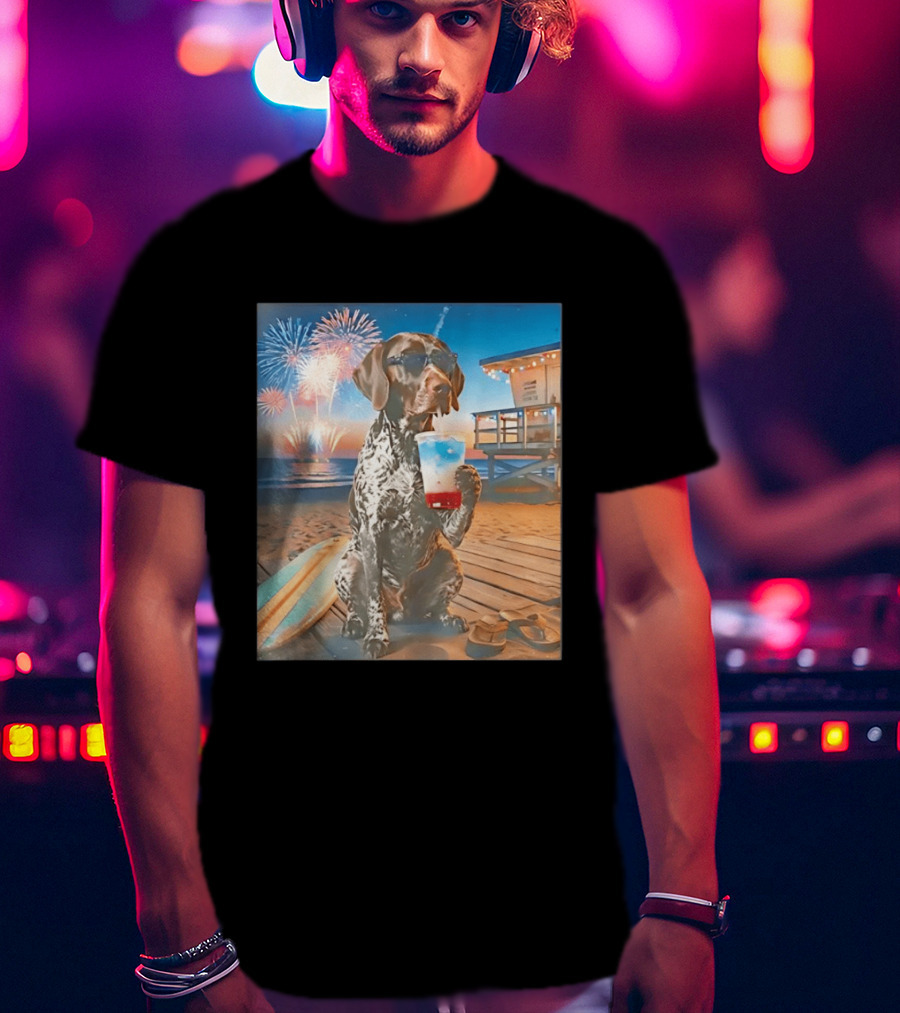 German Shorthaired Pointer Fourth Of July Fireworks Beach Party Surfboard Scene T-Shirt