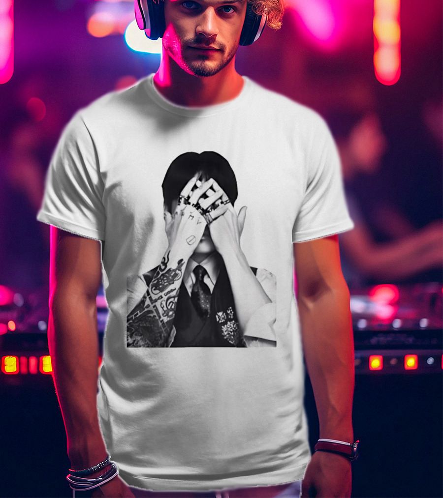 Jungkook BTS Tattoo Hands Rings Black And White Aesthetic T-Shirt