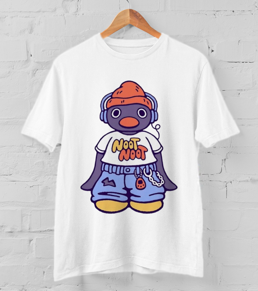 Noot Noot Pingu Penguin With Headphones And Beanie T-Shirt
