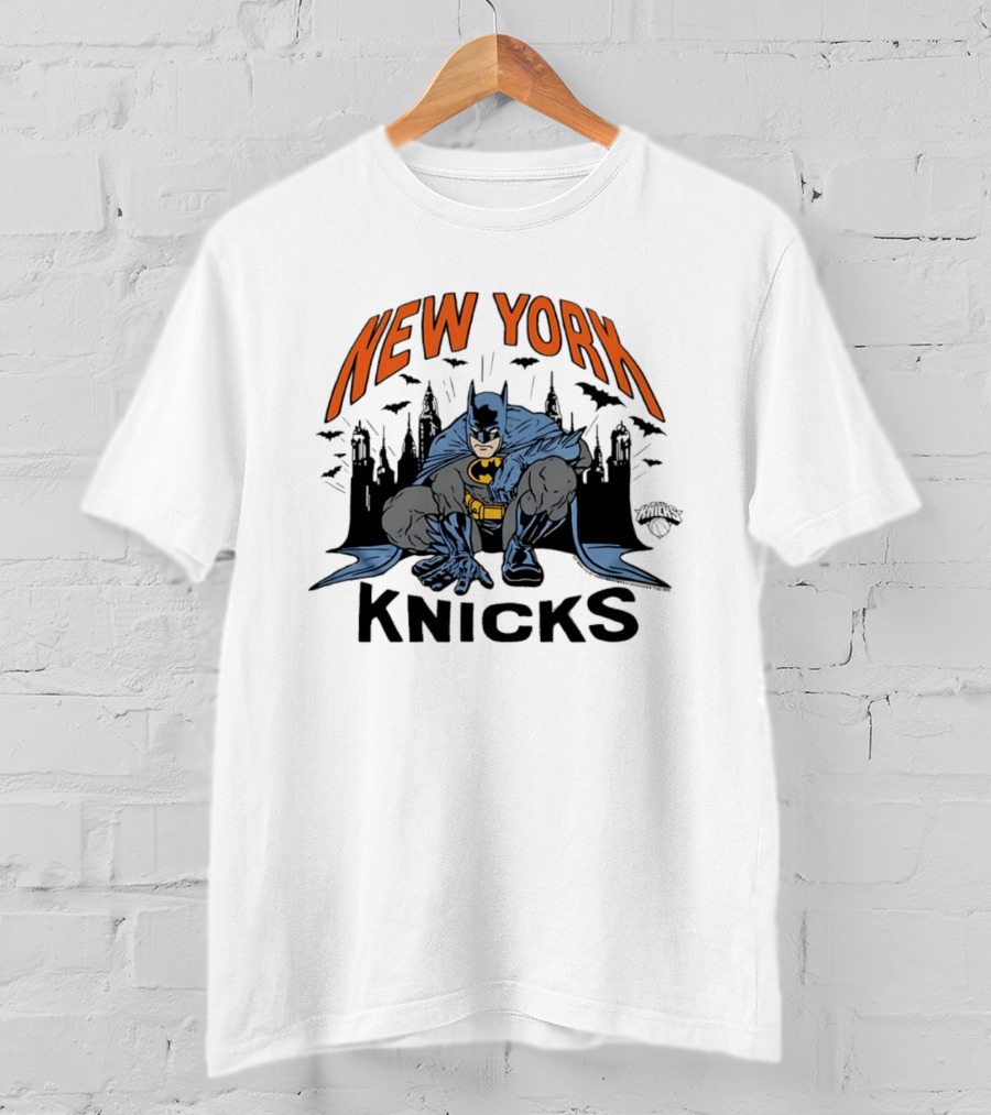New York Knicks Batman Gotham City Skyline T-Shirt