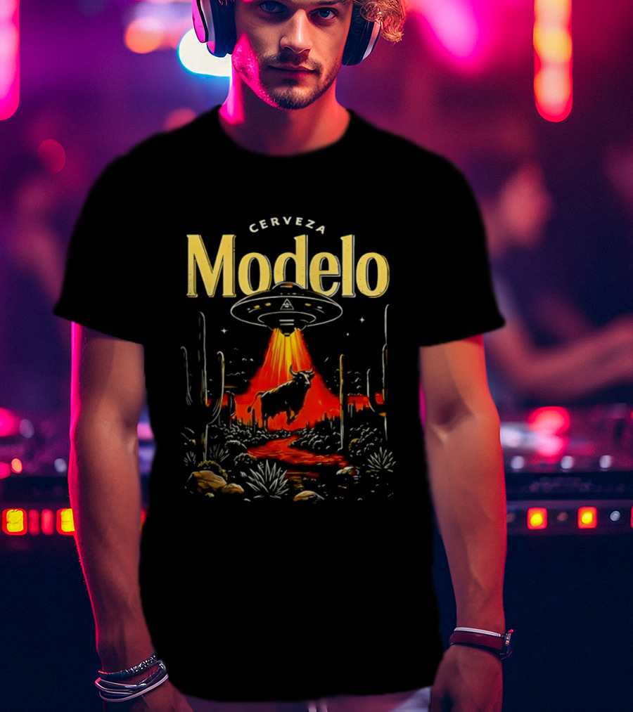 Cerveza Modelo UFO Beam Abduction Desert Scene T-Shirt