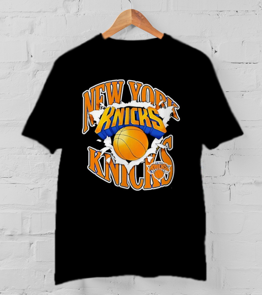 New York Knicks Bursting Basketball Knicks T-Shirt