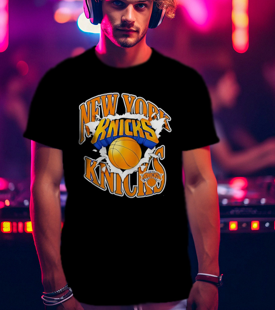 New York Knicks Bursting Basketball Knicks T-Shirt