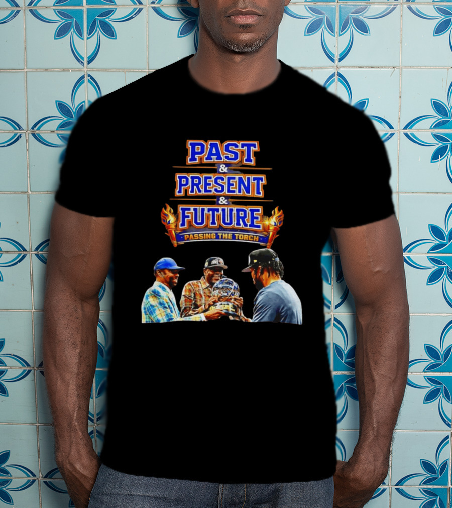New York Knicks Past Present Future Passing The Torch Walt Frazier Patrick Ewing Jalen Brunson T-Shirt
