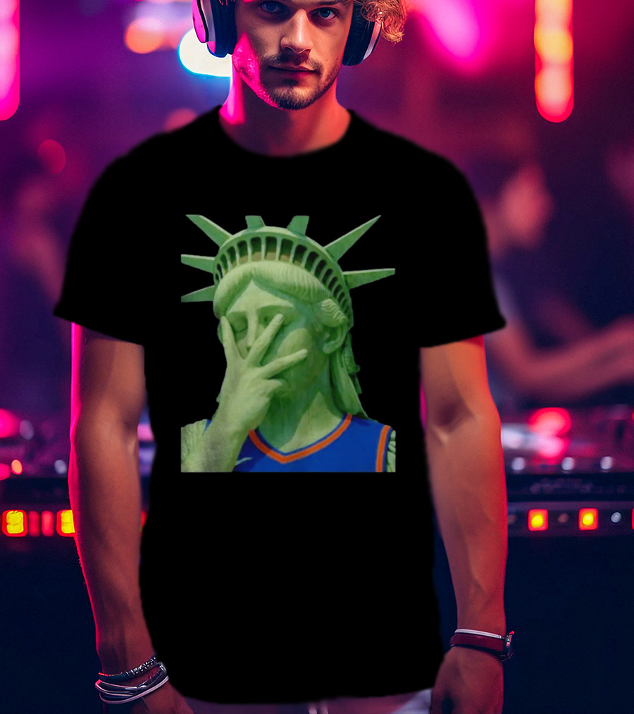Liberty And Brunson For All Jalen Brunson 3 Points Pose Statue Of Liberty Knicks Jersey T-Shirt