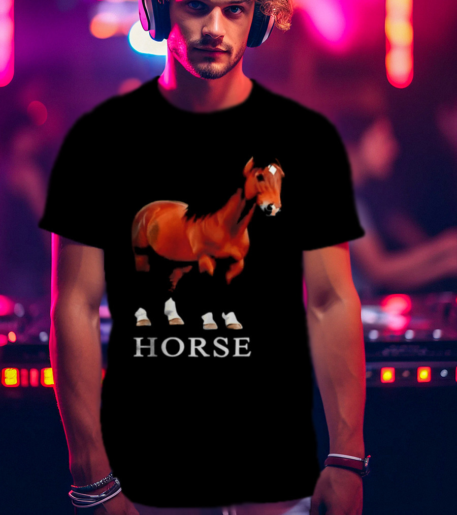 Horse Realistic Equestrian Art Style Hoof T-Shirt