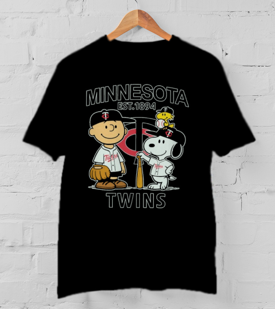 Minnesota Twins Est 1894 Snoopy Peanuts Baseball Charlie Brown Woodstock T-Shirt