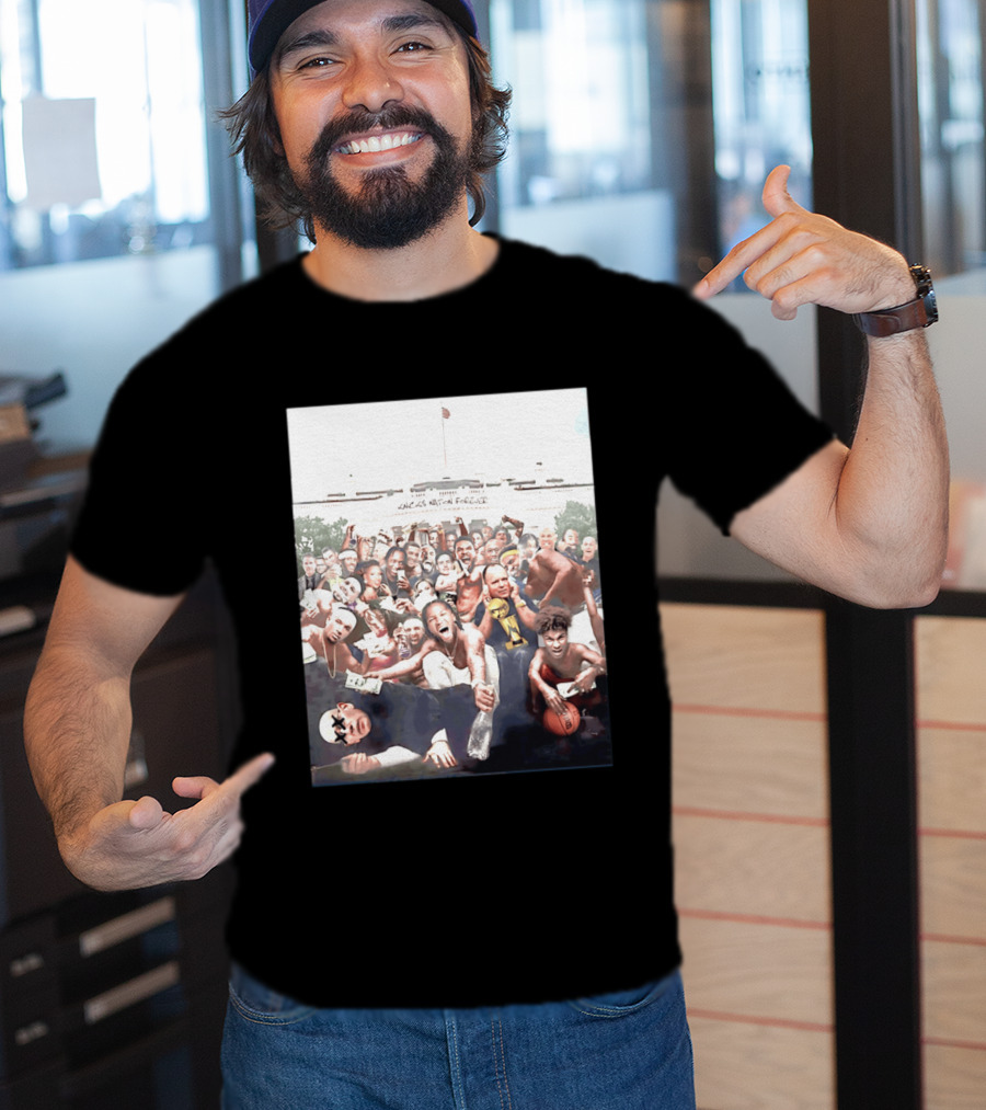 Knicks Nation Forever With Gathering Of Celebratory Fans And Players T-Shirt