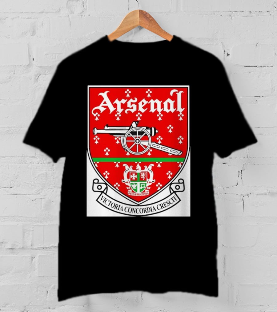 Arsenal FC Victoria Concordia Crescit Deus Per Omnia Crest Featuring Classic Cannon And Shield T-Shirt