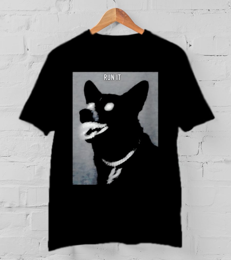 Run It Black Dog Diamond Grill Spurs Pendant T-Shirt