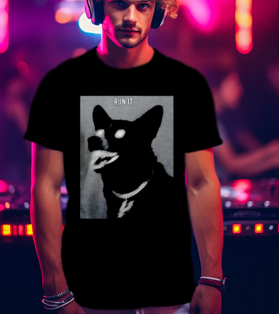 Run It Black Dog Diamond Grill Spurs Pendant T-Shirt