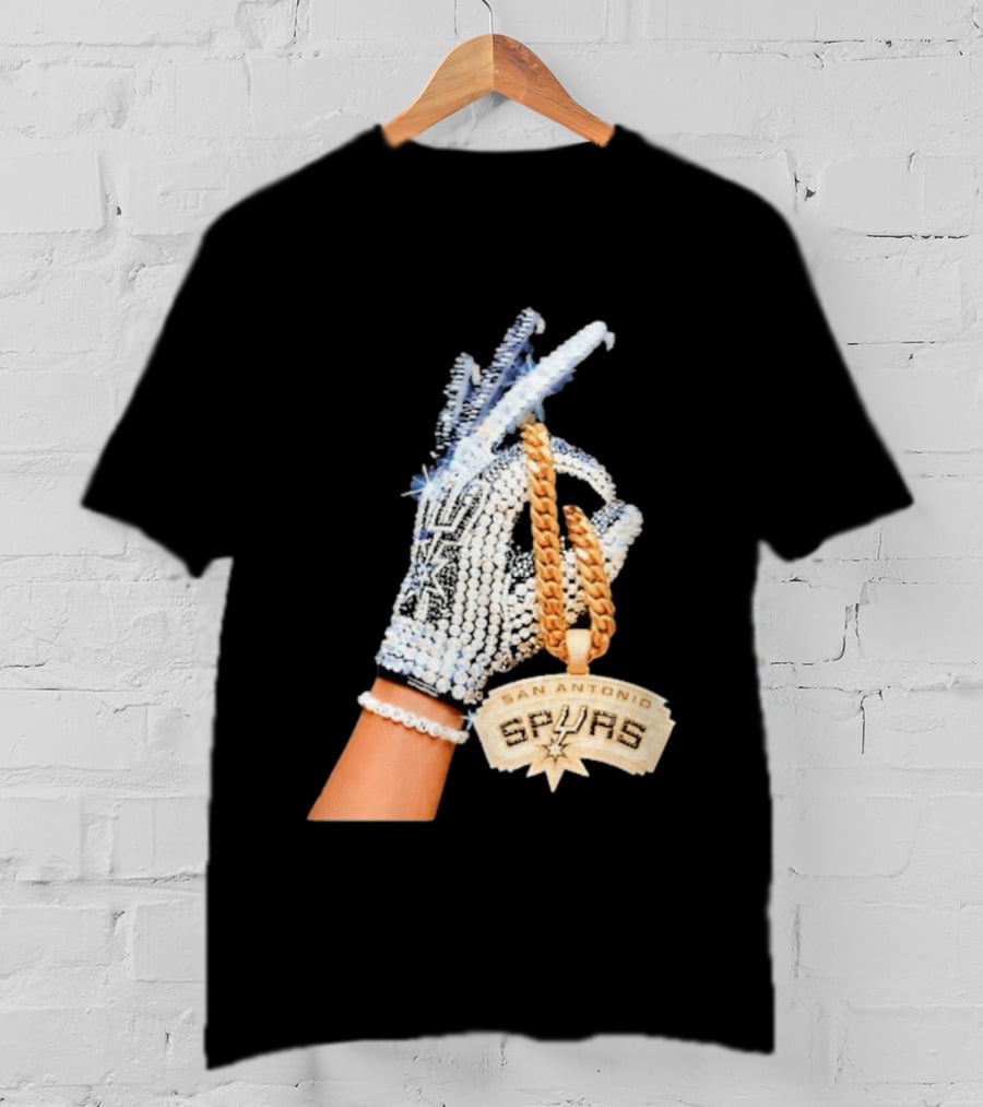 San Antonio Spurs Diamond Gold Glove And Pendant T-Shirt