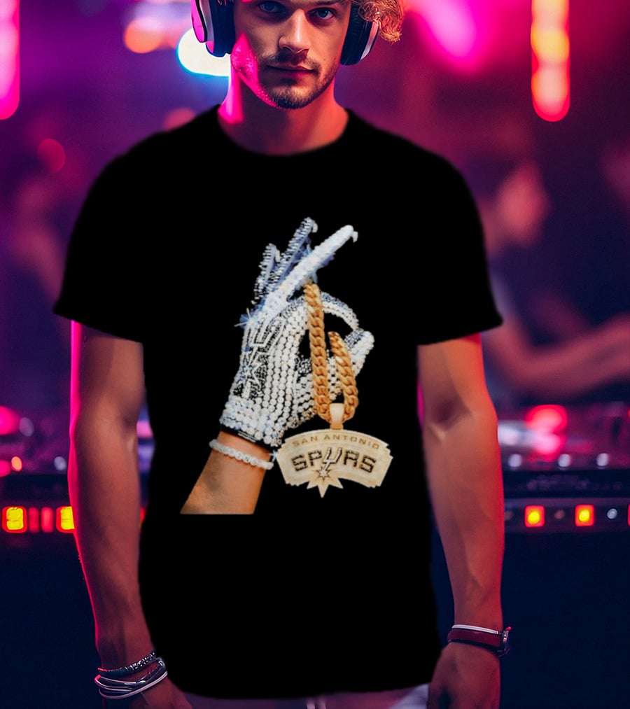 San Antonio Spurs Diamond Gold Glove And Pendant T-Shirt